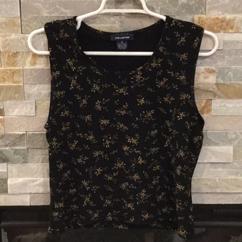 Sleeveless blouse